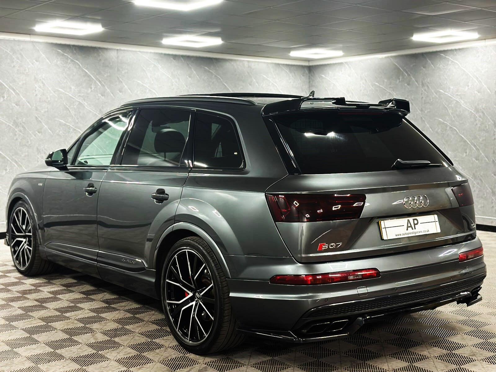 Audi SQ7 secondary view